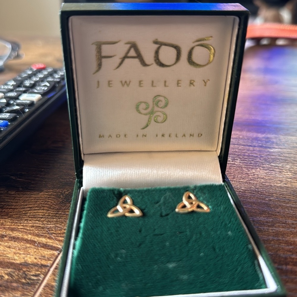 Fado Eternity Earrings 10k